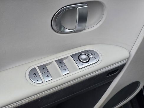 Used 2023 Hyundai Ioniq 5 Limited image 23