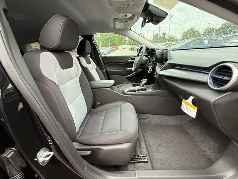 New 2026 Chevrolet Trax LS w/ LS Convenience Package FWD image 23
