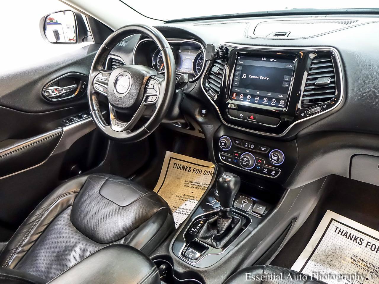 Used 2019 Jeep Cherokee Limited AWD/4WD image 32