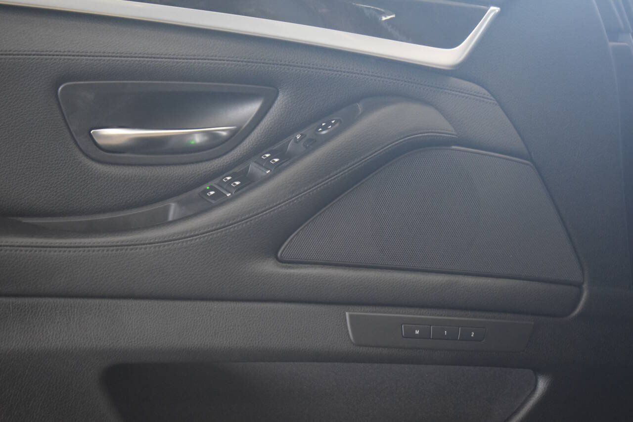 Used 2012 BMW 528i Sedan RWD image 40