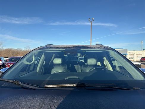 Used 2020 Chrysler Pacifica Limited w/ Advanced Safetytec Group image 25