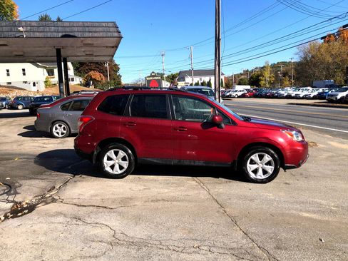 Used 2016 Subaru Forester 2.5i Premium w/ All-Weather Package image 4