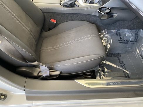 New 2026 MAZDA MX-5 Miata Club w/ Interior Package RWD image 31