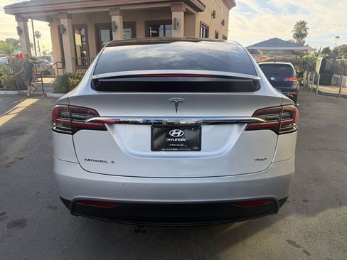 Used 2017 Tesla Model X 75D AWD/4WD image 5