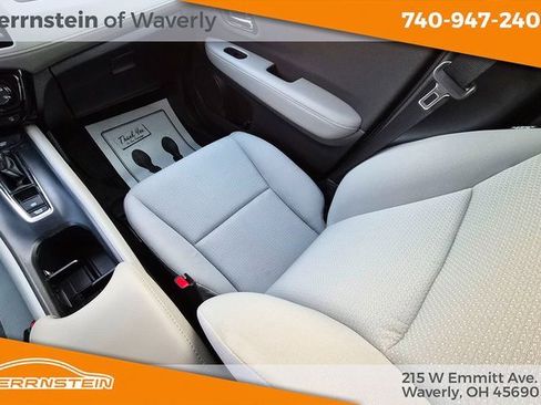 Used 2022 Honda HR-V LX image 14