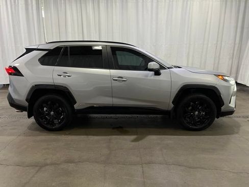 Certified 2024 Toyota RAV4 SE AWD/4WD image 3
