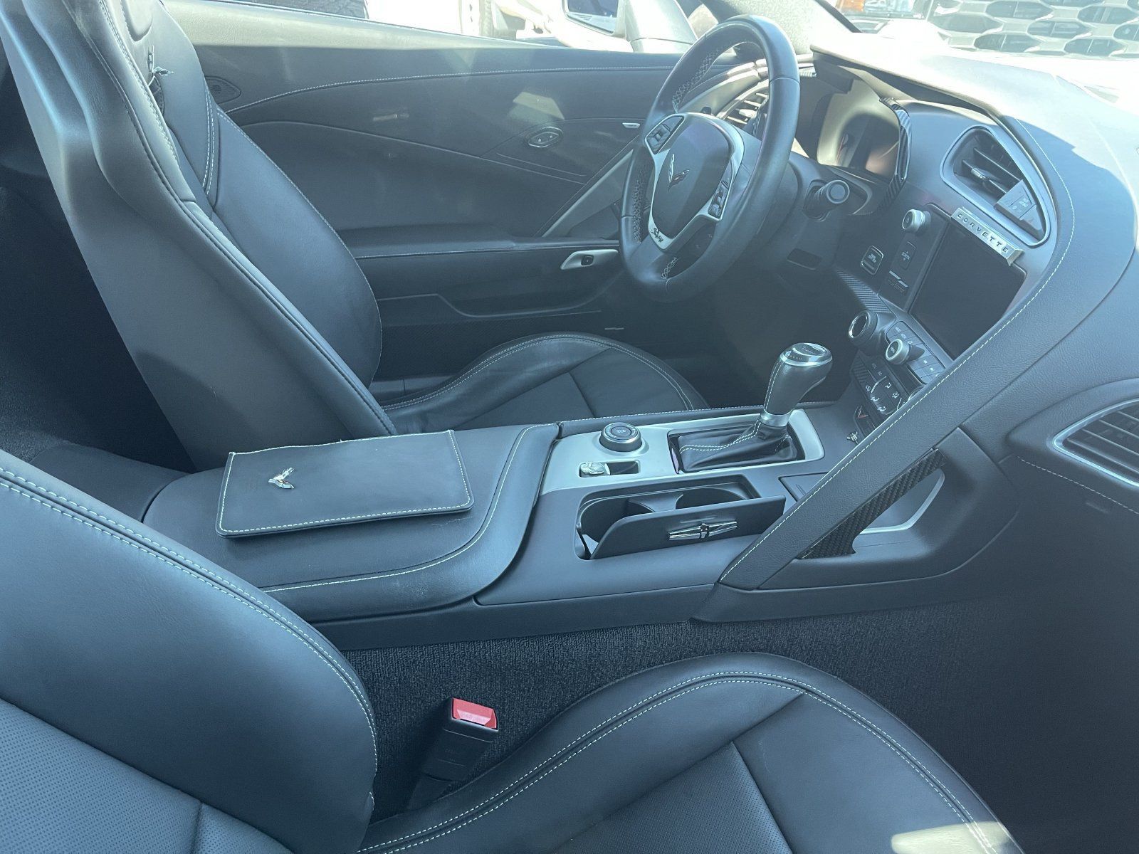 Used 2015 Chevrolet Corvette Stingray Coupe RWD image 8