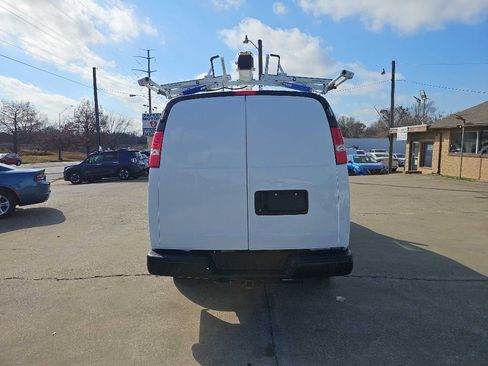 Used 2019 Chevrolet Express 2500 w/ Driver Convenience Package image 7