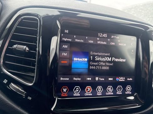 Used 2020 Jeep Compass Limited image 28