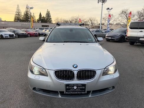 Used 2007 BMW 530xi Wagon image 2