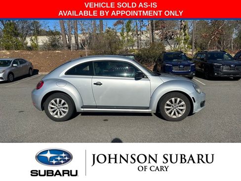Used 2014 Volkswagen Beetle 1.8T image 3