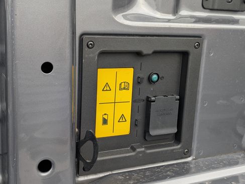 Certified 2023 Ford F150 Lightning XLT image 15