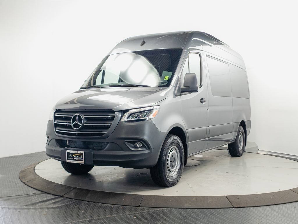 Used 2024 Mercedes-Benz Sprinter 2500 image 3