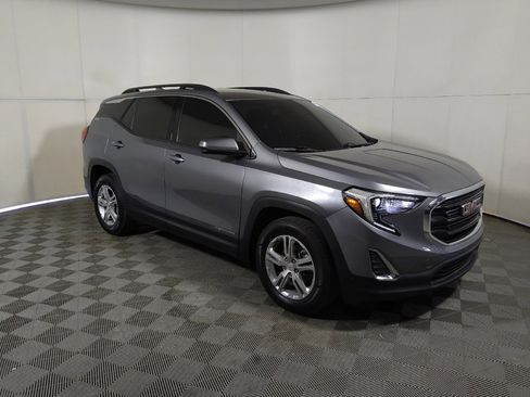 Used 2018 GMC Terrain SLE w/ Driver Convenience Package FWD image 13