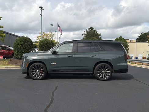 Used 2026 Cadillac Escalade V AWD/4WD image 14