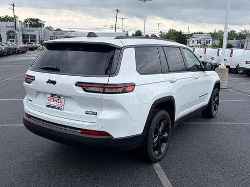 New 2026 Jeep Grand Cherokee L Limited w/ Limited Altitude Package AWD/4WD image 8