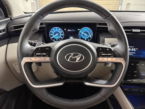 Used 2022 Hyundai Tucson Limited AWD/4WD image 16