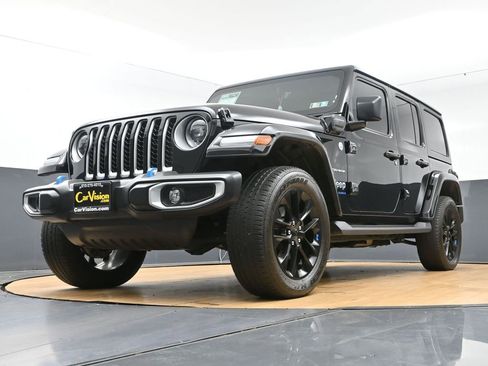 Used 2023 Jeep Wrangler Unlimited Sahara w/ Cold Weather Group AWD/4WD image 49