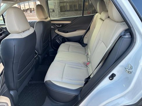 Certified 2025 Subaru Outback Limited AWD/4WD image 11
