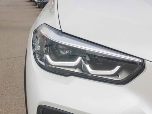 Used 2023 BMW X5 xDrive40i w/ Premium Package image 4