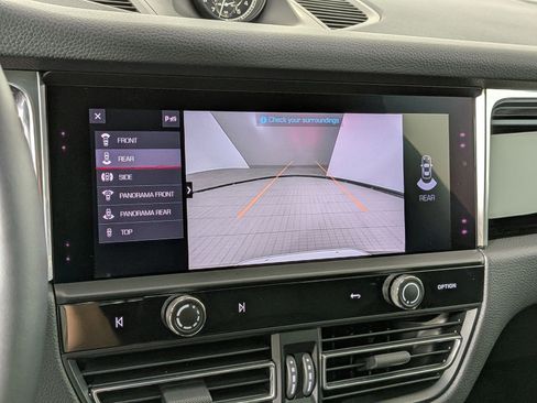 Certified 2025 Porsche Macan S AWD/4WD image 19