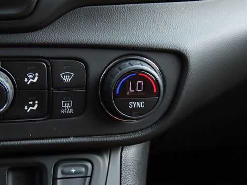 Used 2020 GMC Terrain SLE w/ Driver Convenience Package image 33