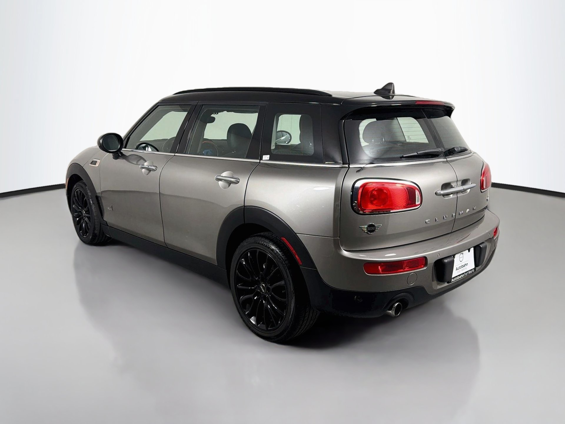 Used 2019 MINI Cooper Clubman ALL4 AWD/4WD image 8