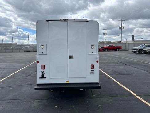 New 2026 Chevrolet Express 3500 w/ Power Convenience Package RWD image 4