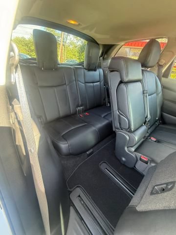 Used 2018 Nissan Pathfinder FWD image 13