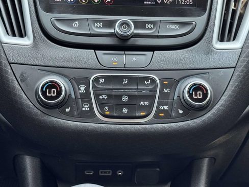 Used 2024 Chevrolet Malibu LT FWD image 5