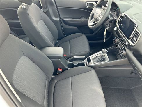 New 2026 Hyundai Venue SE image 11