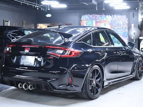 Used 2025 Honda Civic Type R image 6