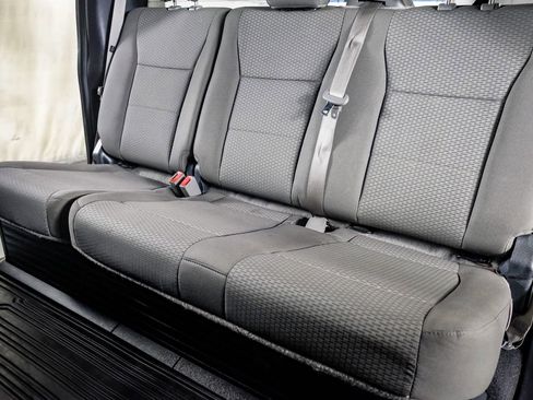 Used 2019 Ford F250 XLT w/ XLT Premium Package image 32