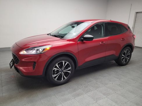 Used 2021 Ford Escape SE w/ SE Sport Appearance Package AWD/4WD image 2