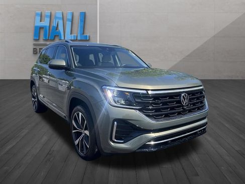 Certified 2025 Volkswagen Atlas SEL Premium R-Line AWD/4WD image 8