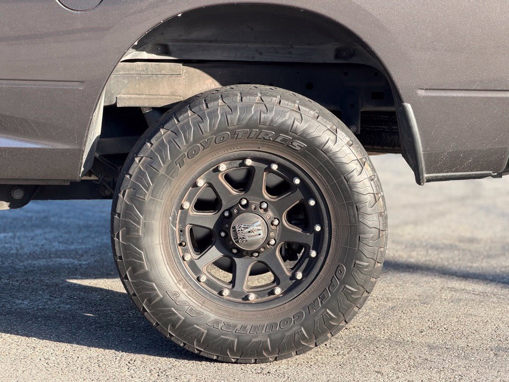 Used 2016 RAM 2500 Tradesman w/ Chrome Appearance Group AWD/4WD image 3