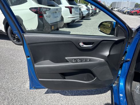 Used 2022 Kia Rio S FWD image 11