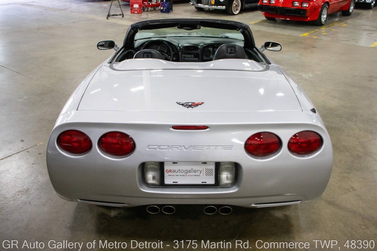 Used 2002 Chevrolet Corvette Convertible w/ Preferred Equipment Group2 RWD image 6