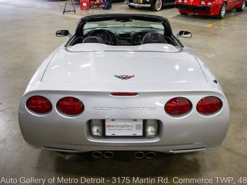 Used 2002 Chevrolet Corvette Convertible w/ Preferred Equipment Group2 RWD image 6
