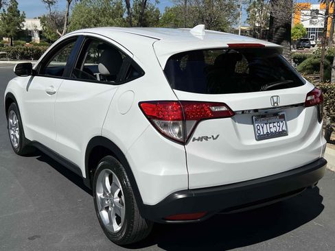 Used 2022 Honda HR-V LX image 2