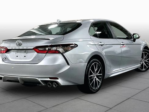 Used 2024 Toyota Camry SE FWD image 13