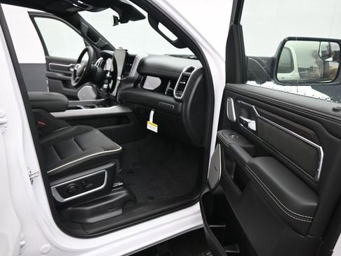 New 2025 RAM 1500 Laramie w/ Night Edition AWD/4WD image 19