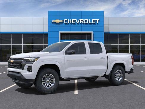 New 2025 Chevrolet Colorado LT w/ LT Convenience Package image 2