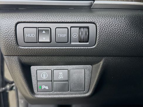 Used 2022 Honda Accord Touring image 9