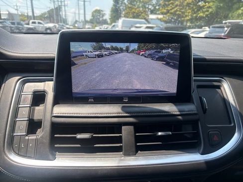Used 2021 Chevrolet Suburban LT RWD image 34