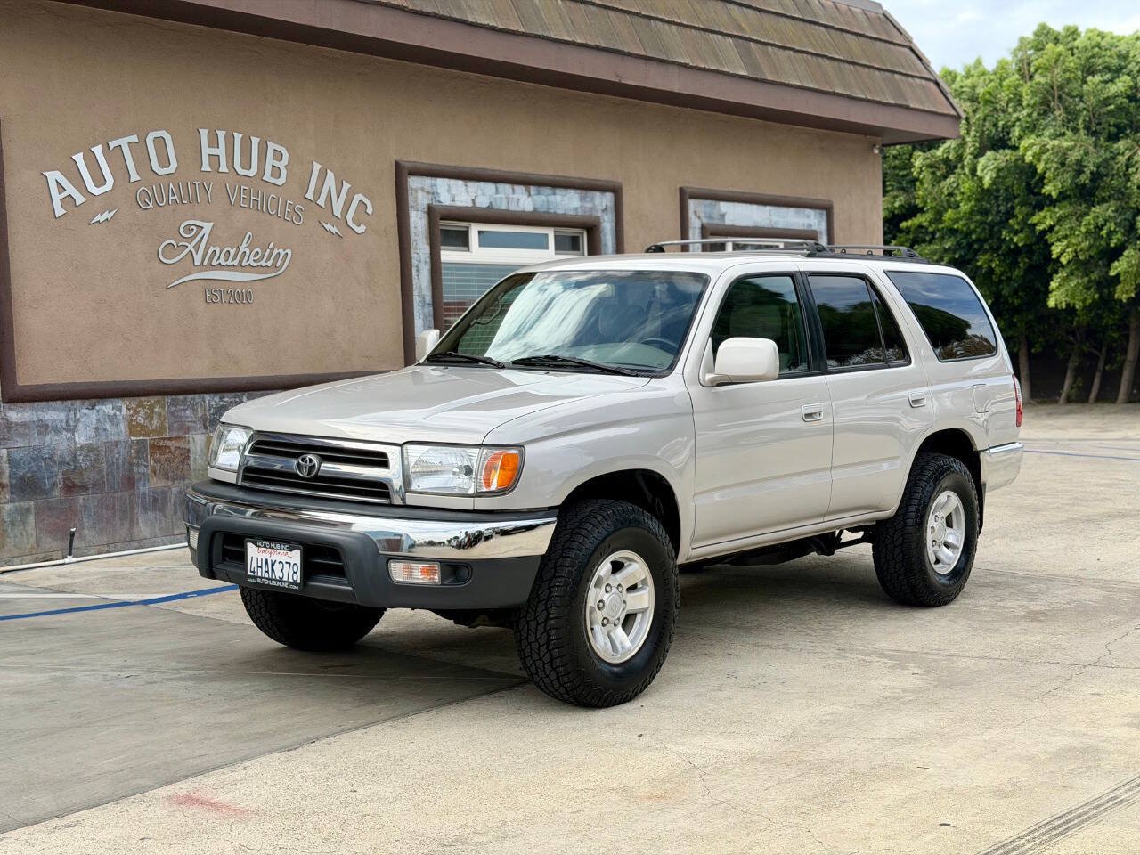 Used 1999 Toyota 4Runner SR5 RWD image 1