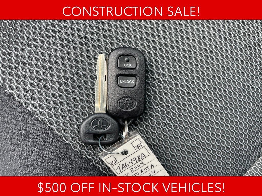 Used 2004 Toyota RAV4 4WD image 25