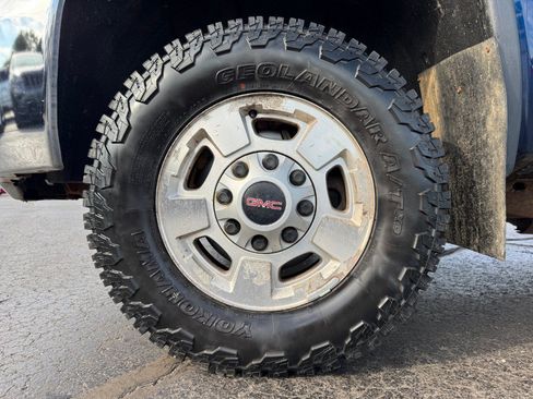 Used 2015 GMC Sierra 2500 SLE AWD/4WD image 13