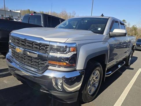 Used 2018 Chevrolet Silverado 1500 LT w/ All Star Edition image 2