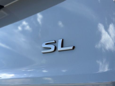 Used 2025 Nissan Rogue SL w/ Tech Package FWD image 18